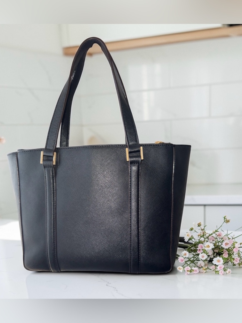 Kate Spade Cedar Street Jensen Black Saffiano Leather Tote Bag - Picture 2 of 10